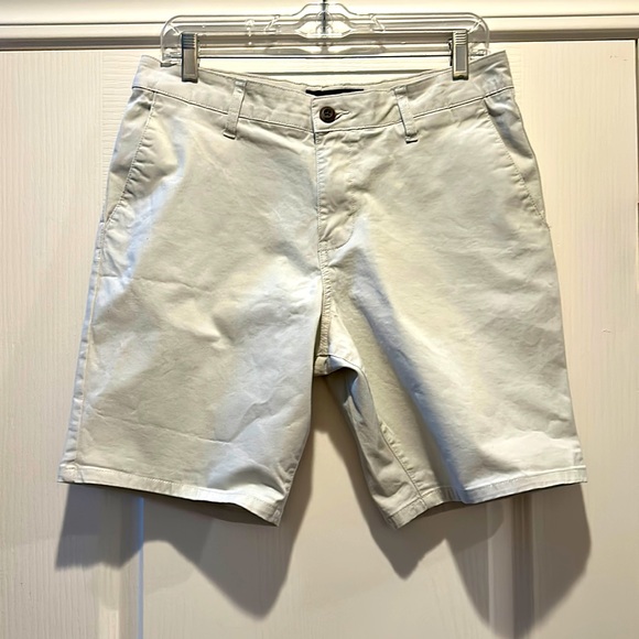 RSQ Mid-length Chino Shorts size 29 Light tan. Great condition. Bundle 2 Save - Picture 1 of 3